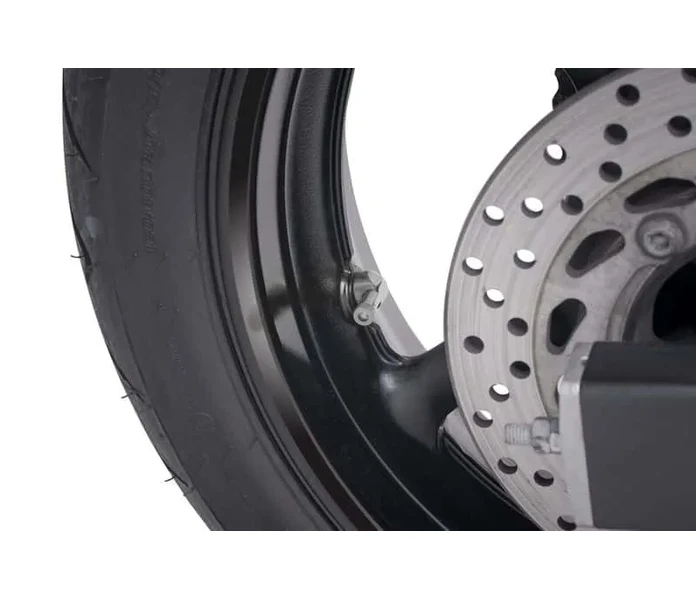 edc619baf2c97f17815786ae1e179fdce5103c37_33_5591P kuva
