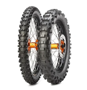 Metzeler MCE 6 Days Extreme 140/80-18 M/C 70M M+S Medium Re kuva