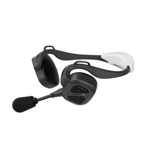 <p>När du använder Nautitalk kan du kommunicera handsfree med andra Nautitalk-användare upp till 0,2 nautiska mil (370 m) bort, eller upp till 0,8 nautiska mil (1,6 km) bort med 6 eller fler användare. Nautitalk har Multi-Channel Open Mesh Mode, som stöde kuva