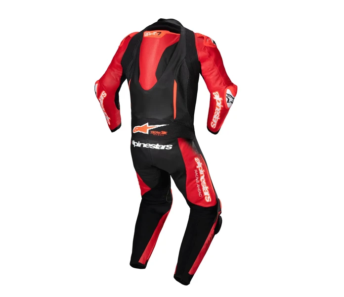cbf6aac54ed7dcda57e6de3671c99a1bf399b218_3150125_1405_ba_gp_r7_1pc_leather_suit kuva