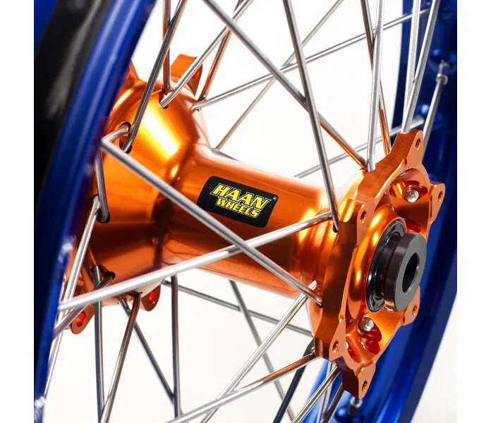 Close up Blue-Orange1 kuva