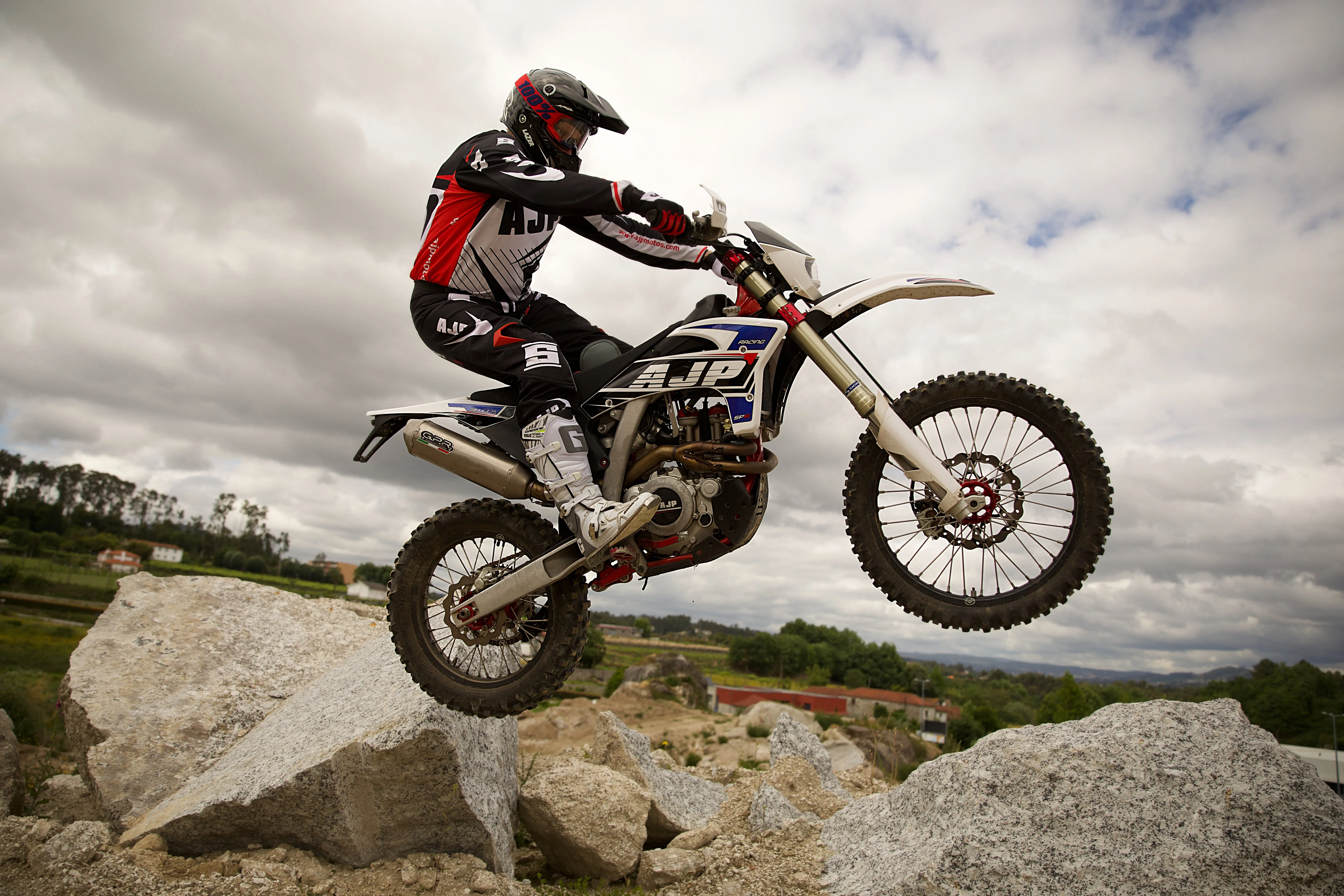 AJP enduro - adventure